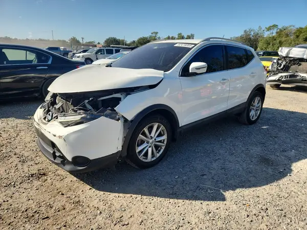 JN1BJ1CR7HW110948 2017 NISSAN ROGUE - Image 1