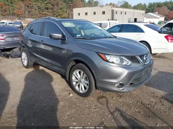 JN1BJ1CR7HW112554 2017 NISSAN ROGUE - Image 1