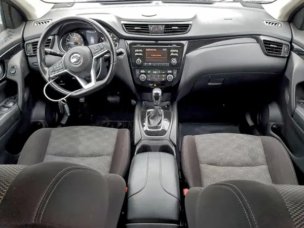 JN1BJ1CR7HW114708 2017 NISSAN ROGUE - Image 8