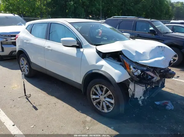 JN1BJ1CR7HW118399 2017 NISSAN ROGUE - Image 1