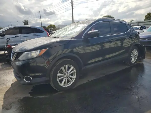 JN1BJ1CR7HW121108 2017 NISSAN ROGUE - Image 1