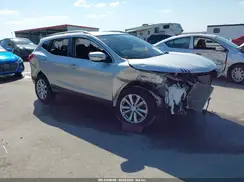 JN1BJ1CR7HW122002 2017 NISSAN ROGUE