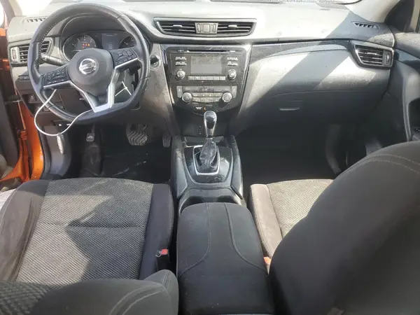 JN1BJ1CR7HW124574 2017 NISSAN ROGUE - Image 8