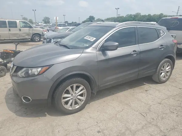 JN1BJ1CR7HW124610 2017 NISSAN ROGUE - Image 1