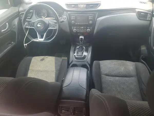 JN1BJ1CR7HW124610 2017 NISSAN ROGUE - Image 8