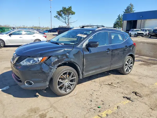 JN1BJ1CR7HW128463 2017 NISSAN ROGUE - Image 1
