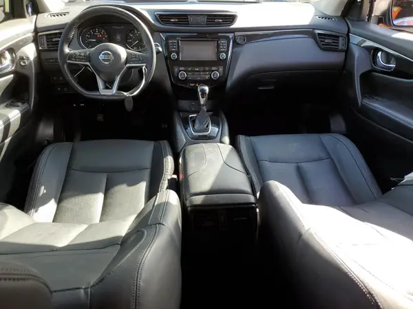 JN1BJ1CR7HW131203 2017 NISSAN ROGUE - Image 8