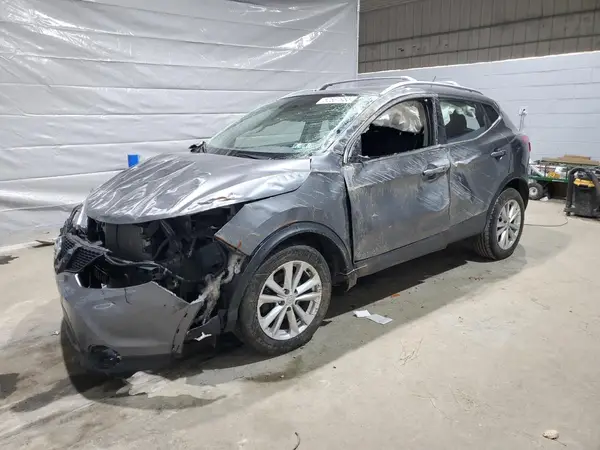 JN1BJ1CR7HW131394 2017 NISSAN ROGUE - Image 1