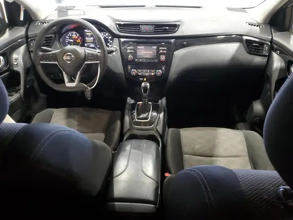 JN1BJ1CR7HW137969 2017 NISSAN ROGUE - Image 8