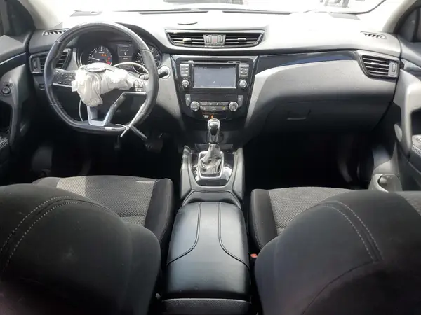 JN1BJ1CR7HW138202 2017 NISSAN ROGUE - Image 8