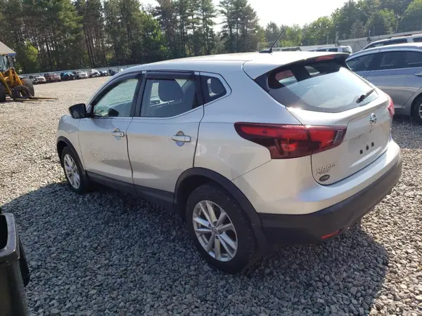 JN1BJ1CR7HW139544 2017 NISSAN ROGUE - Image 2