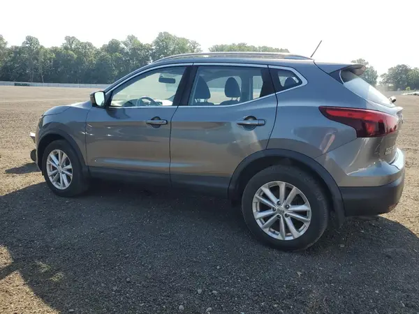 JN1BJ1CR7HW139754 2017 NISSAN ROGUE - Image 2