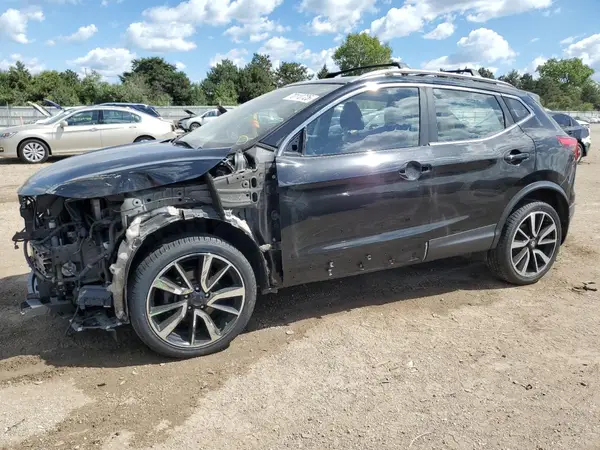 JN1BJ1CR7HW141097 2017 NISSAN ROGUE - Image 1
