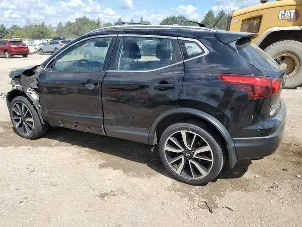 JN1BJ1CR7HW141097 2017 NISSAN ROGUE - Image 2