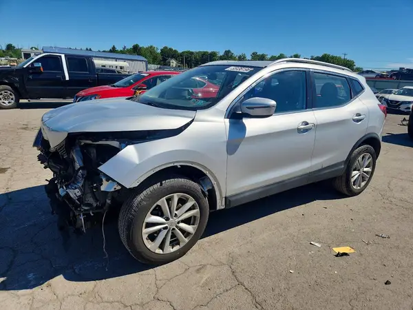 JN1BJ1CR7HW142556 2017 NISSAN ROGUE - Image 1