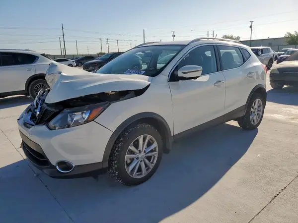 JN1BJ1CR7HW143044 2017 NISSAN ROGUE - Image 1