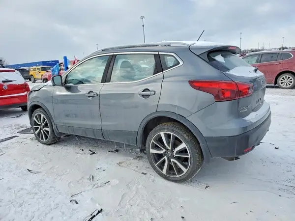 JN1BJ1CR7HW143836 2017 NISSAN ROGUE - Image 2