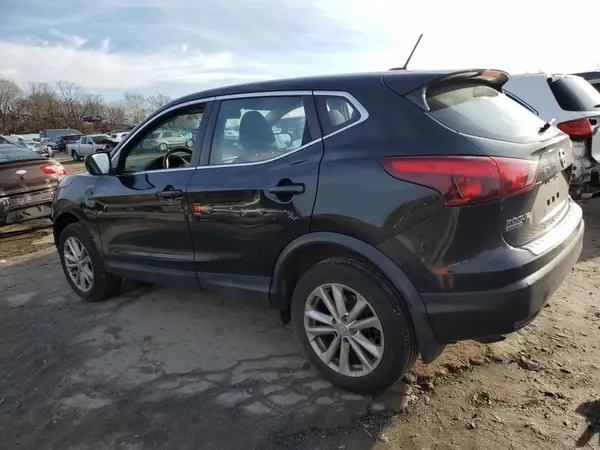 JN1BJ1CR7JW200929 2018 NISSAN ROGUE - Image 2