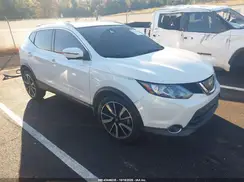 JN1BJ1CR7JW202826 2018 NISSAN ROGUE
