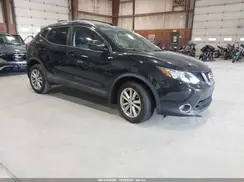 JN1BJ1CR7JW206357 2018 NISSAN ROGUE