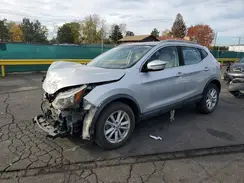 JN1BJ1CR7JW252318 2018 NISSAN ROGUE