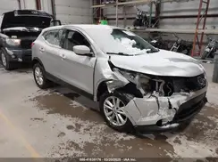 JN1BJ1CR7JW258538 2018 NISSAN ROGUE