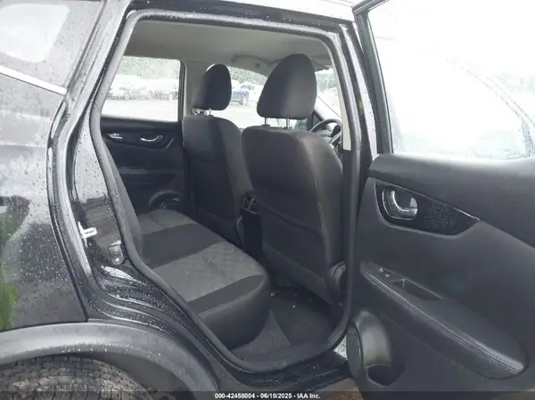 JN1BJ1CR7JW268034 2018 NISSAN ROGUE - Image 8