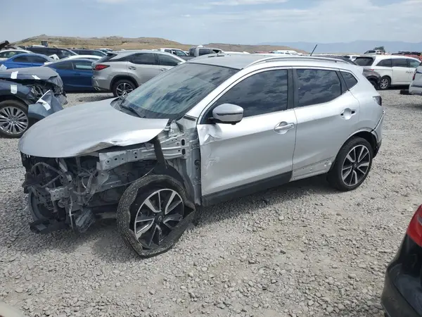 JN1BJ1CR7JW282967 2018 NISSAN ROGUE - Image 1