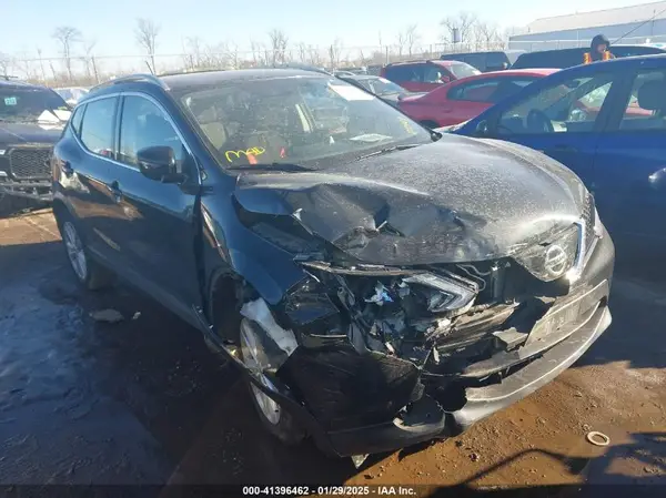 JN1BJ1CR7JW289031 2018 NISSAN ROGUE - Image 1