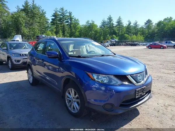JN1BJ1CR7JW290986 2018 NISSAN ROGUE - Image 1