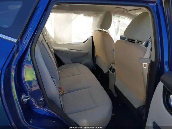 JN1BJ1CR7JW290986 2018 NISSAN ROGUE - Image 8