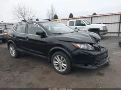 JN1BJ1CR7JW600330 2018 NISSAN ROGUE