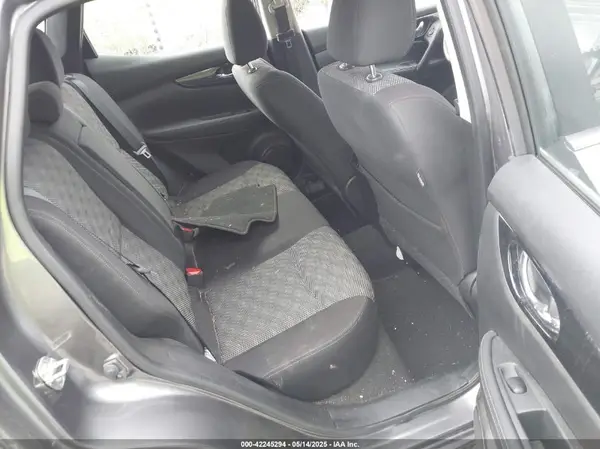 JN1BJ1CR7KW627870 2019 NISSAN ROGUE - Image 8