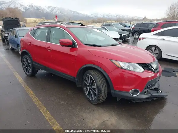 JN1BJ1CR8HW104723 2017 NISSAN ROGUE - Image 1