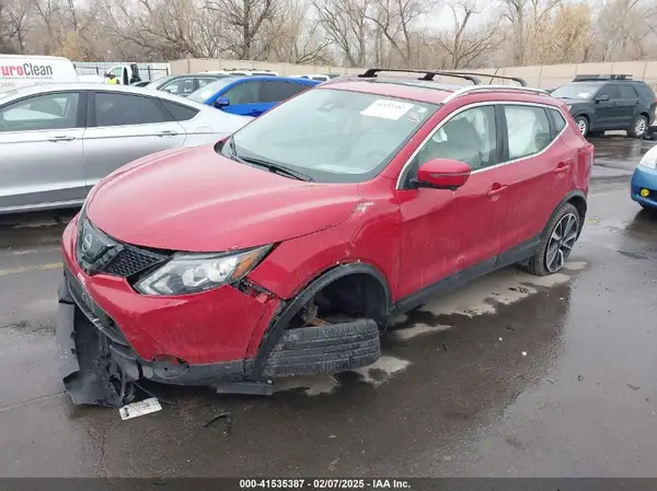JN1BJ1CR8HW104723 2017 NISSAN ROGUE - Image 2