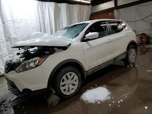 JN1BJ1CR8HW105421 2017 NISSAN ROGUE - Image 1