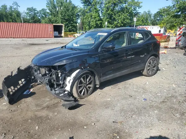 JN1BJ1CR8HW109002 2017 NISSAN ROGUE - Image 1