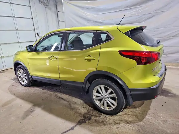 JN1BJ1CR8HW109792 2017 NISSAN ROGUE - Image 2