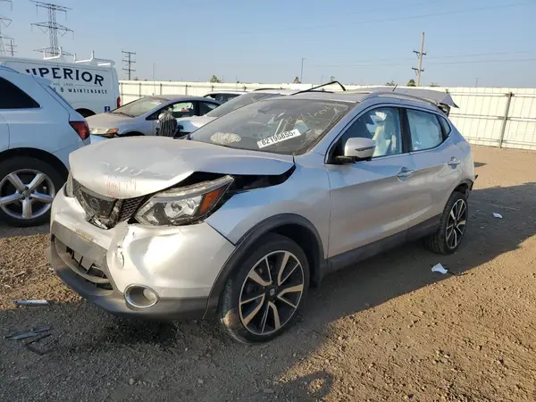 JN1BJ1CR8HW110408 2017 NISSAN ROGUE - Image 1