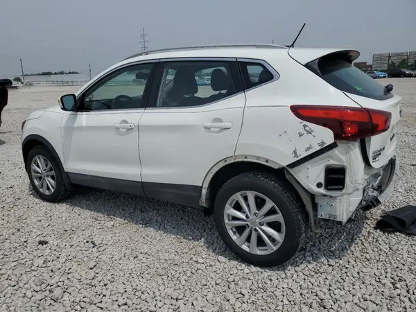 JN1BJ1CR8HW111915 2017 NISSAN ROGUE - Image 2