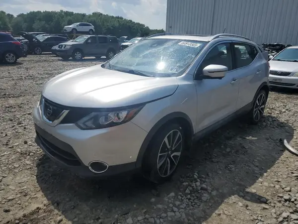 JN1BJ1CR8HW113390 2017 NISSAN ROGUE - Image 1