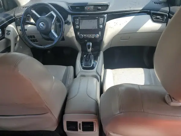 JN1BJ1CR8HW113390 2017 NISSAN ROGUE - Image 8