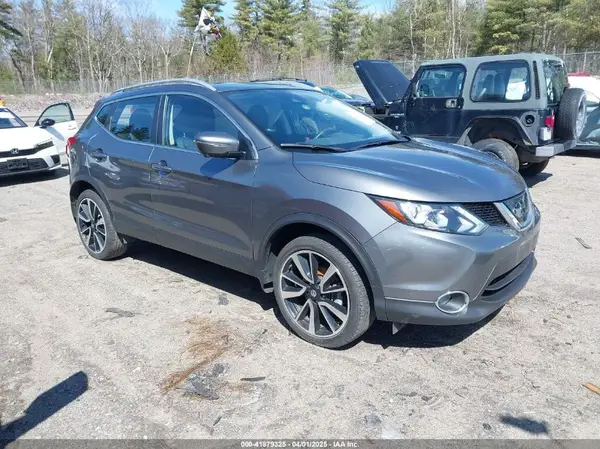 JN1BJ1CR8HW118279 2017 NISSAN ROGUE - Image 1