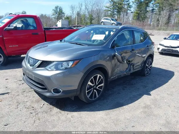 JN1BJ1CR8HW118279 2017 NISSAN ROGUE - Image 2
