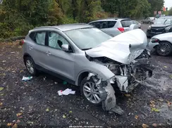 JN1BJ1CR8HW123577 2017 NISSAN ROGUE