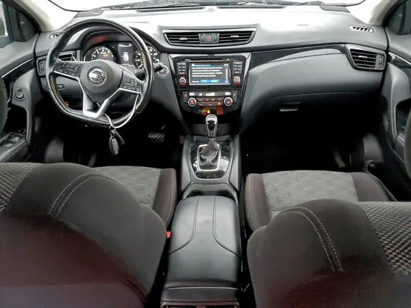 JN1BJ1CR8HW128178 2017 NISSAN ROGUE - Image 8