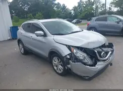 JN1BJ1CR8HW130240 2017 NISSAN ROGUE