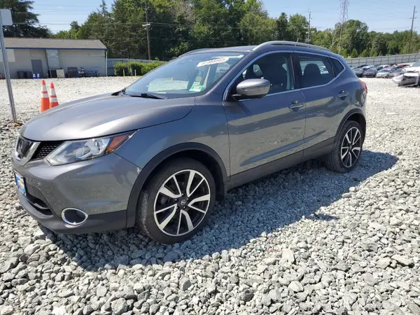 JN1BJ1CR8HW135387 2017 NISSAN ROGUE - Image 1