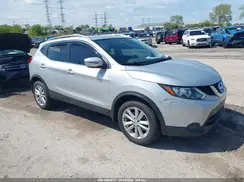 JN1BJ1CR8HW138175 2017 NISSAN ROGUE