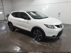 JN1BJ1CR8JW208361 2018 NISSAN ROGUE